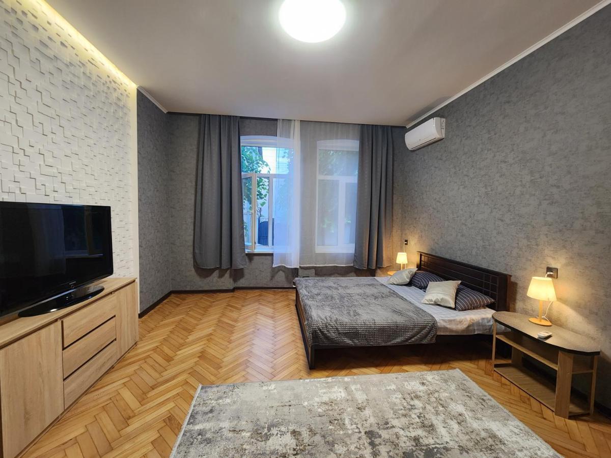 O.O.Apart.2 Apartman Csernyivci Kültér fotó