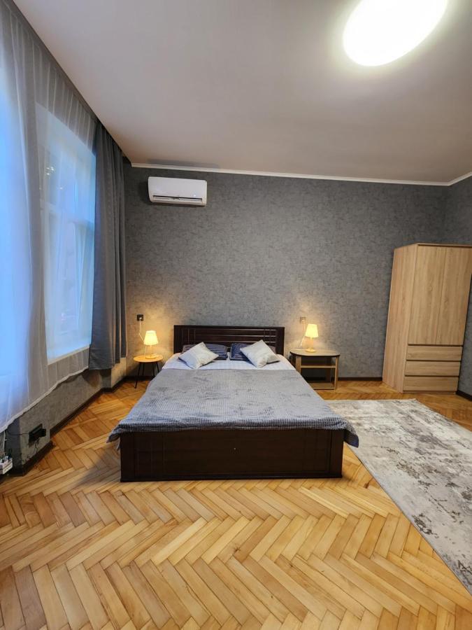 O.O.Apart.2 Apartman Csernyivci Kültér fotó